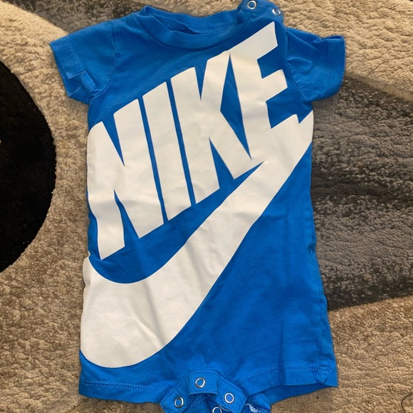 Nike romper - Picture 1 of 3